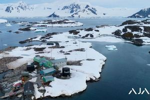 Ajax защищает научно-исследовательскую базу в Антарктиде от пожаров