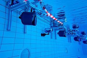 Интеллектуальные камеры MOBOTIX следят за безопасностью пловцов в бассейнах
