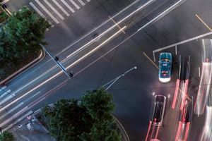 Як інтелектуальне відеоспостереження підтримує рух на дорогах?