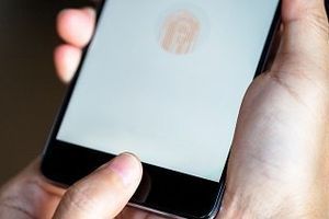 Как защитить свой мобильный телефон