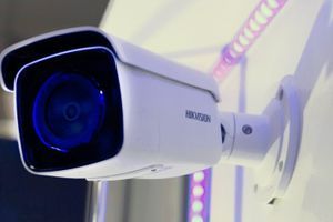 Новые камеры видеонаблюдения Hikvision для систем безопасности предприятий среднего и малого бизнеса