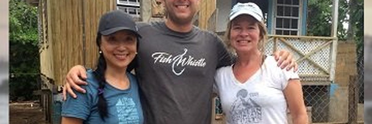 Сотрудники Hikvision помогли восстановить разрушенный ураганом дом