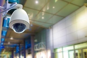 З крадіжками в магазинах можна впоратися за допомогою технологій RFID і відеоспостереження
