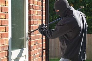 Как уберечь свой дом от грабителей